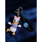 3D PVC Figure Keychain - Mickey and Friends - Daisy Duck Purple Shirt