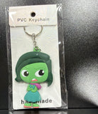 PVC Keychain - Inside Out - Disgust - foto real del paquete