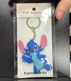 PVC Keychain - Lilo & Stitch - Stitch Leaning Side , Mouth Closed - foto real del paquete