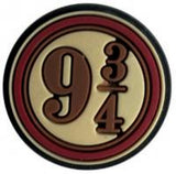 Crocs Charm - Harry Potter - Brown And Cream Platform 9 3/4 Circle Sign