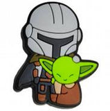 Crocs Charm - Star Wars - The Mandalorian Holding Grogu