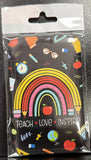 ID Card Badge Holder - TEACH LOVE INSPIRE - foto real del paquete