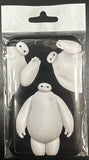 ID Card Badge Holder - Big Hero 6 - Black Background Multiple Baymax Poses Standing - foto real del paquete
