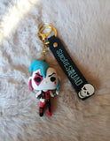 3D PVC Figure Keychain - Escuadrón Suicida Superheroes -002 - Harley Quinn Jumpsuit Peace Sign
