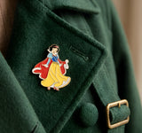 Enamel Pin - Snow White and the Seven Dwarfs - Snow White Red Cape